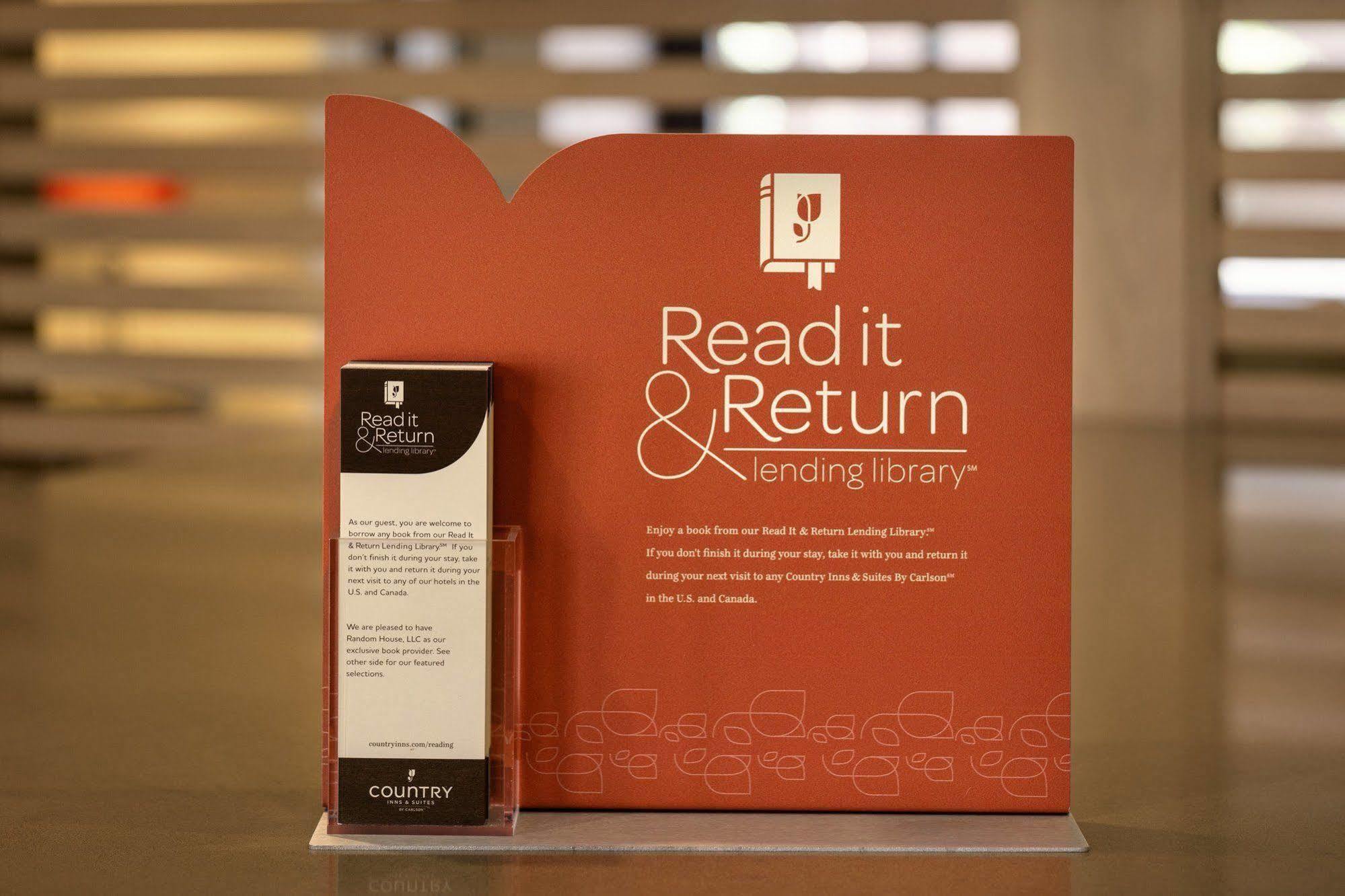 Country Inn & Suites By Radisson, Indianola, Ia Buitenkant foto