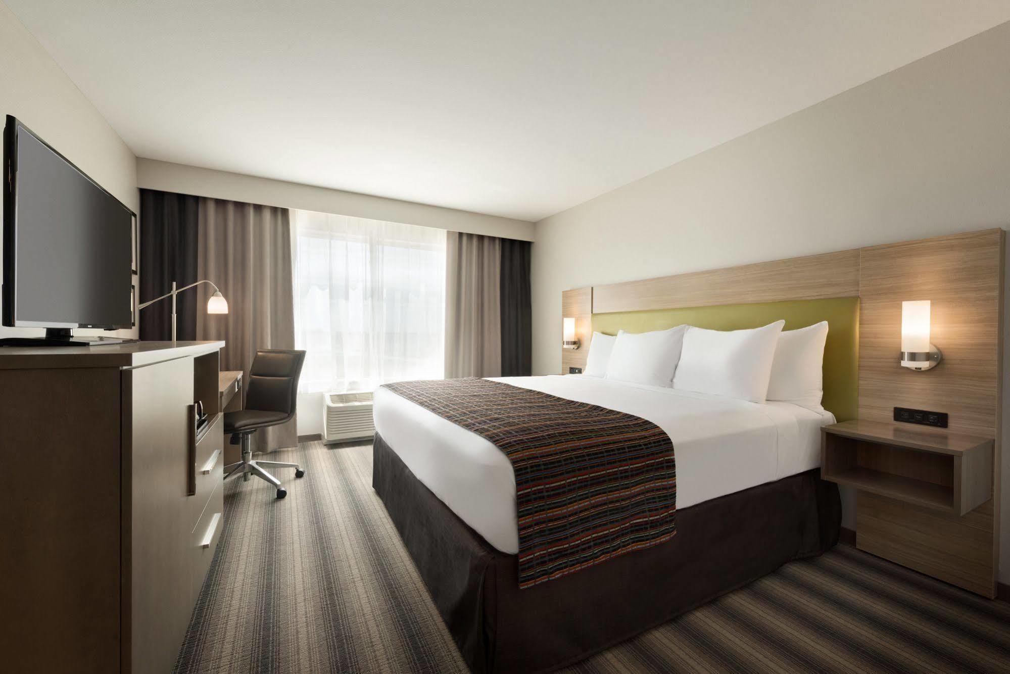 Country Inn & Suites By Radisson, Indianola, Ia Buitenkant foto